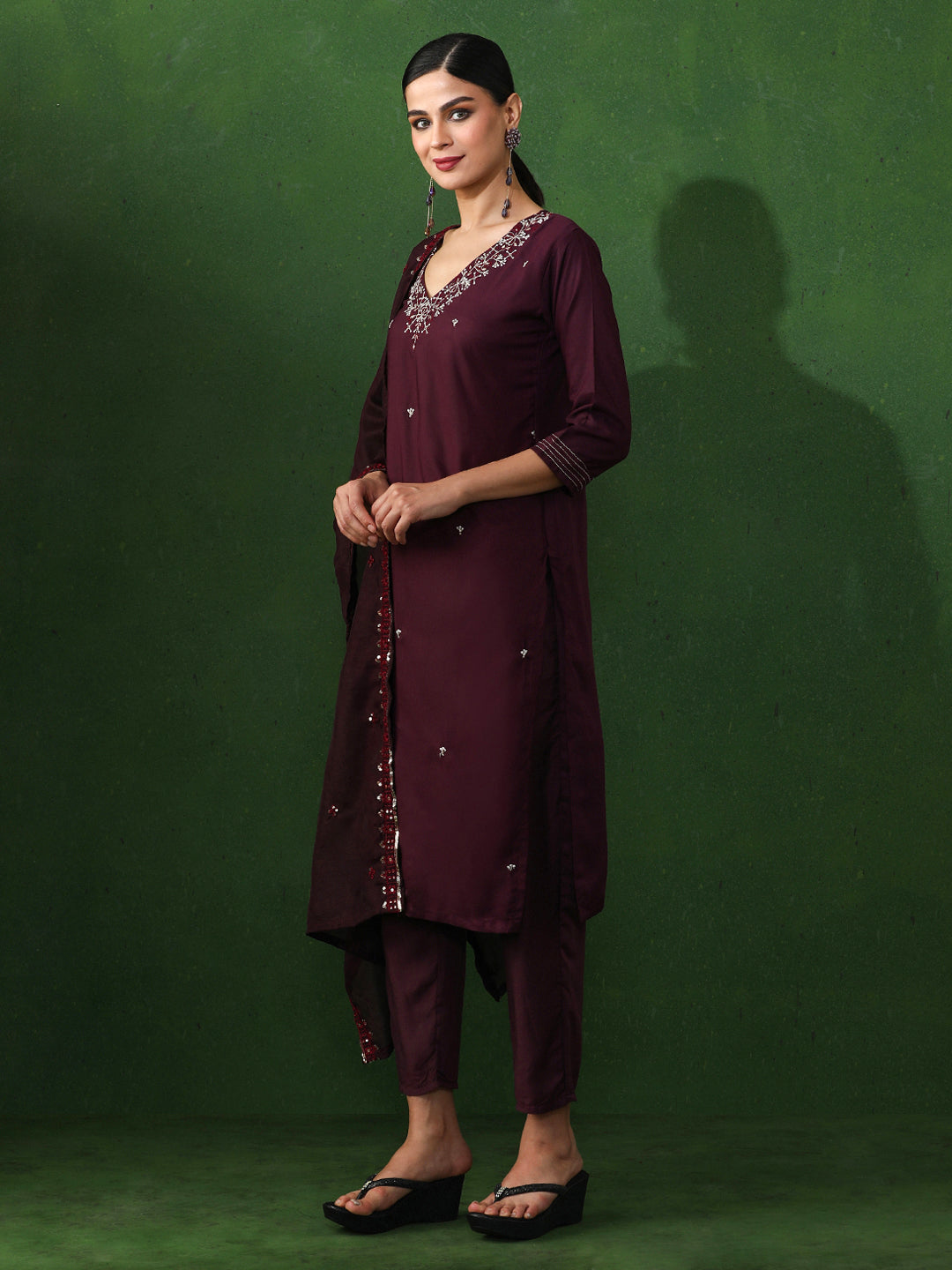 Floral Embroidered Straight Chanderi Silk Kurta & Trousers Sets