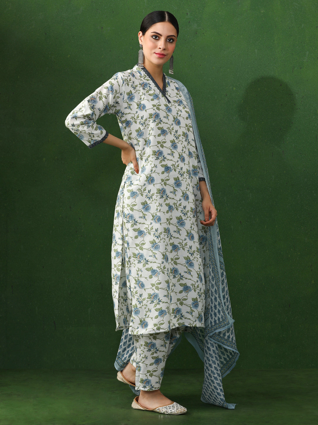 Floral Embroidered Straight Cotton Blend Kurta & Trousers Sets