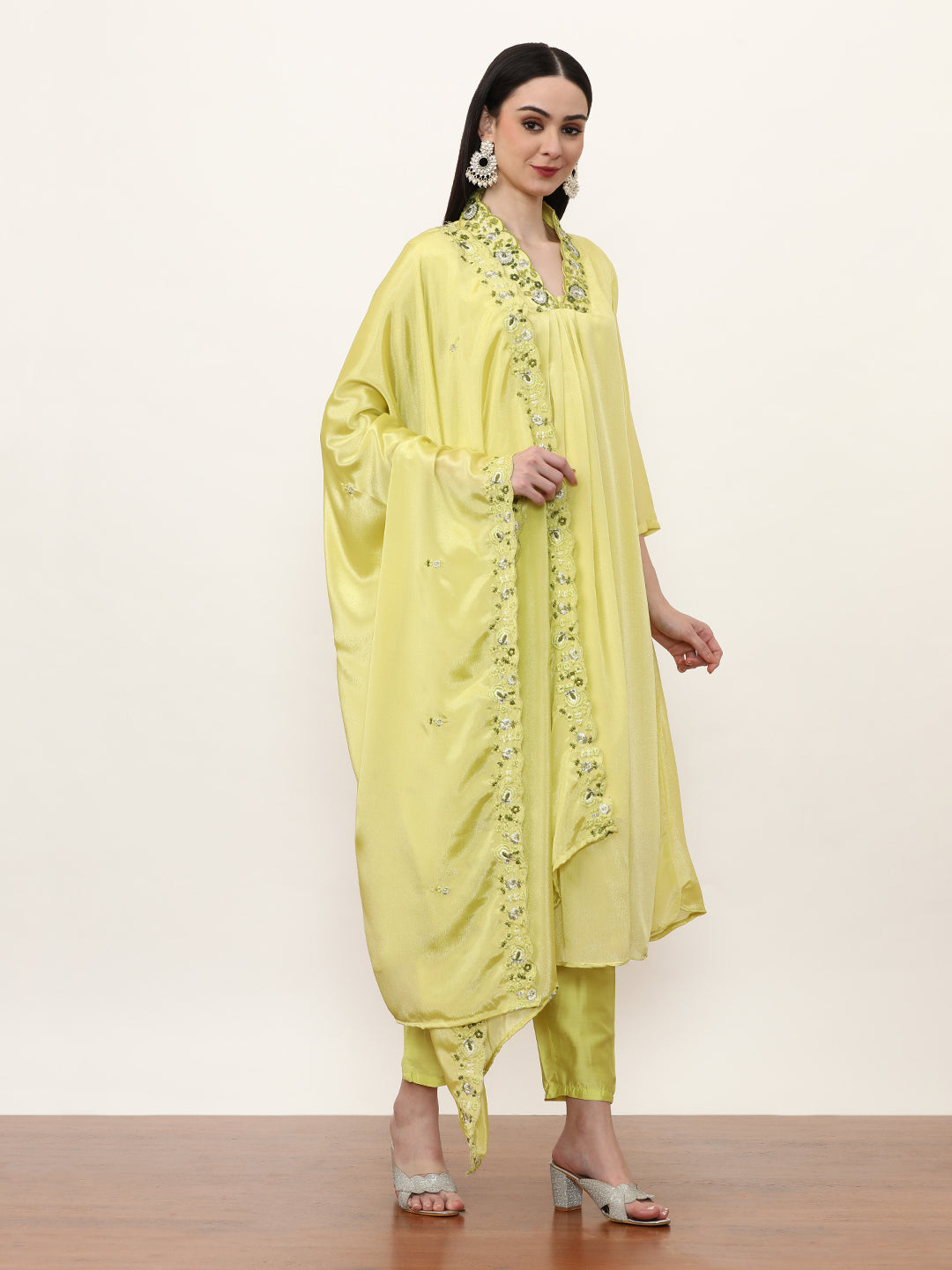 Embroidered Chinon Ethnic Motifs Kurta Sets With Dupatta