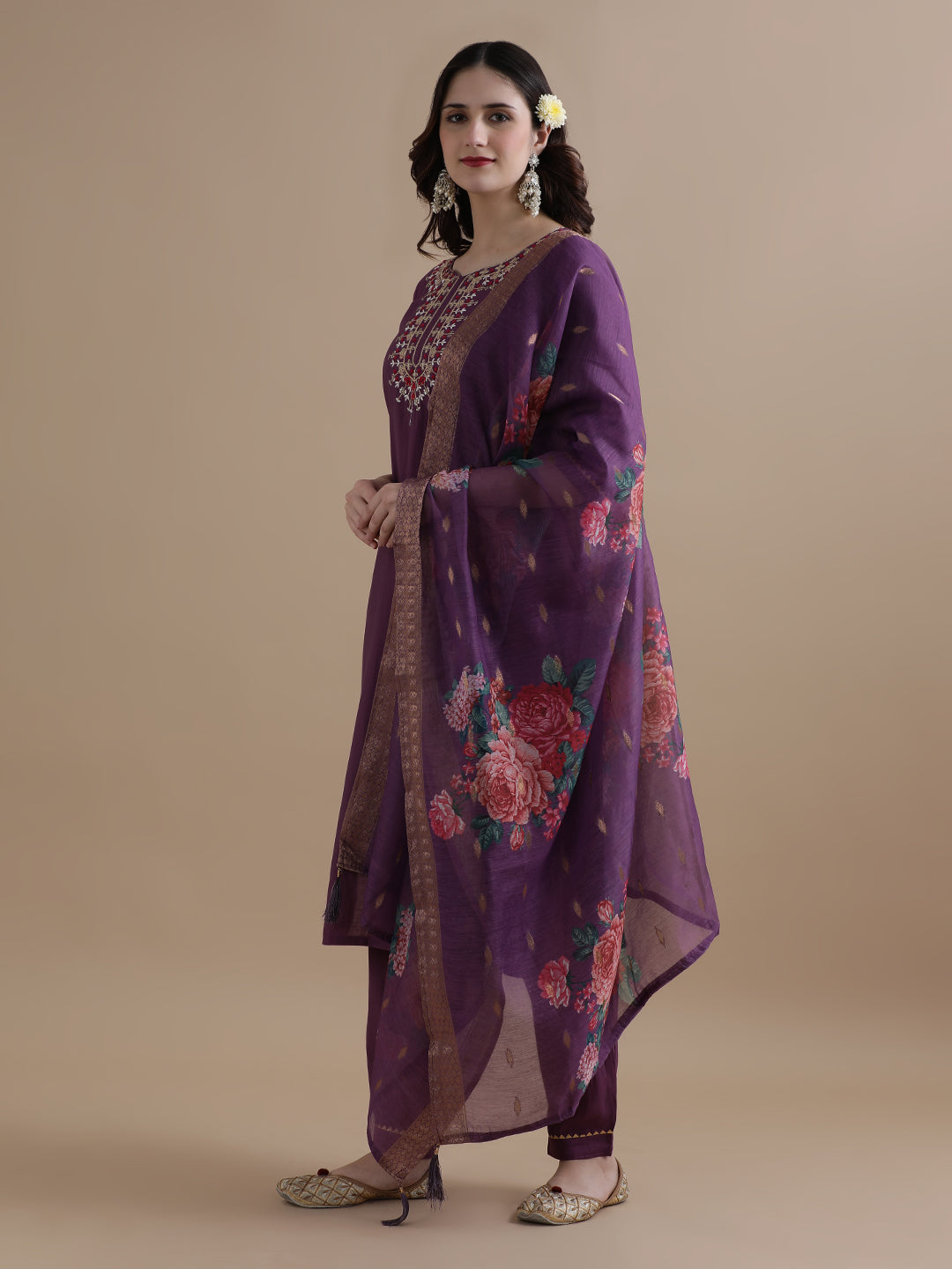 Embroidered Chanderi Cotton Ethnic Motifs Kurta Sets With Dupatta