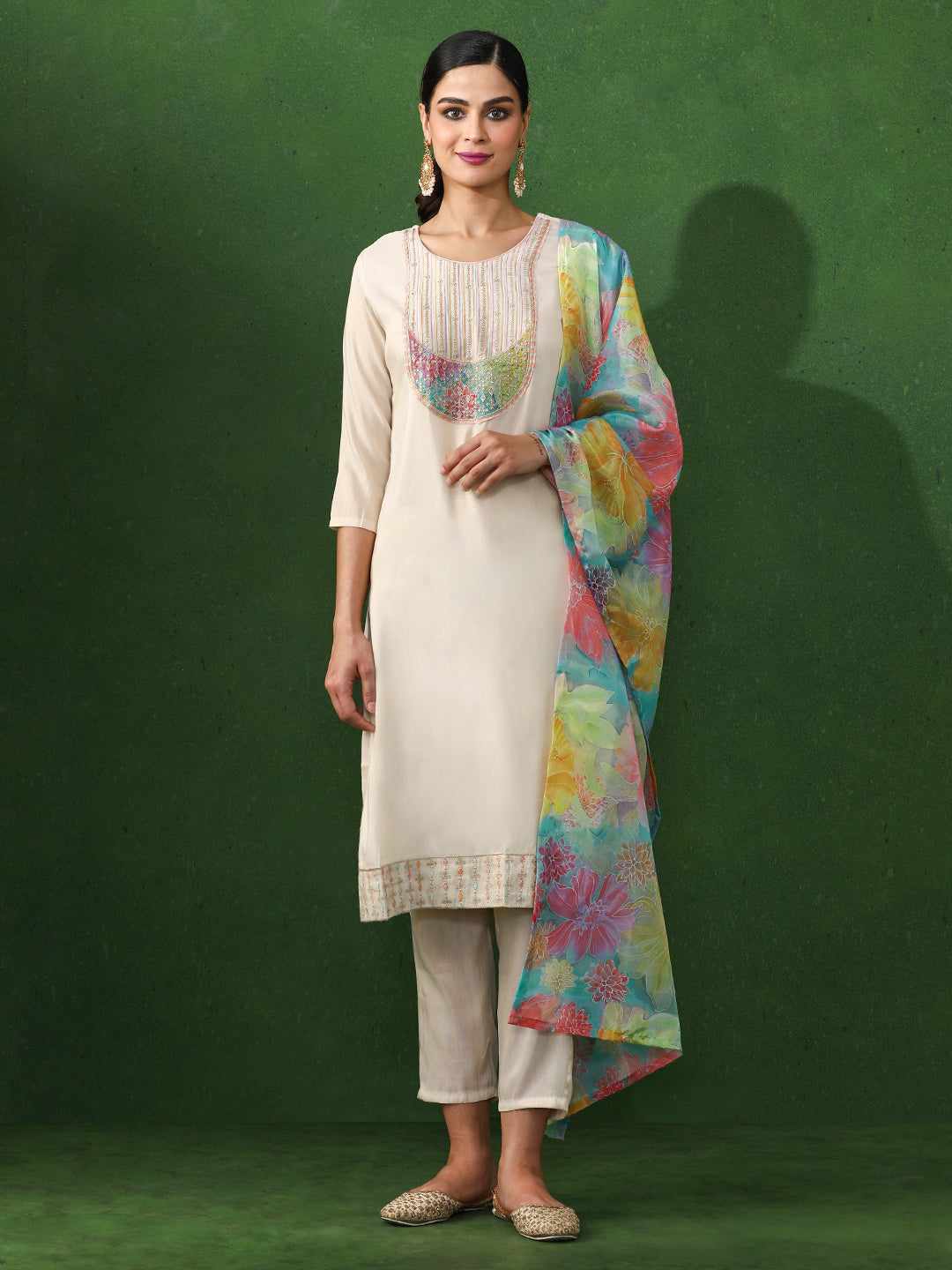 Floral Embroidered Straight Cotton Blend Kurta & Trousers Sets