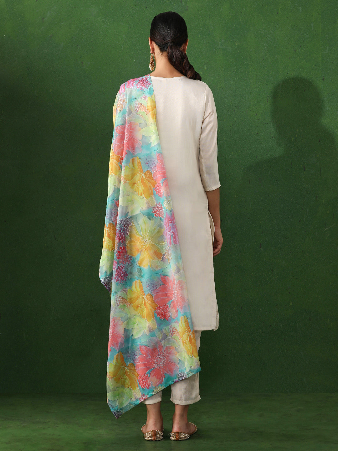 Floral Embroidered Straight Cotton Blend Kurta & Trousers Sets