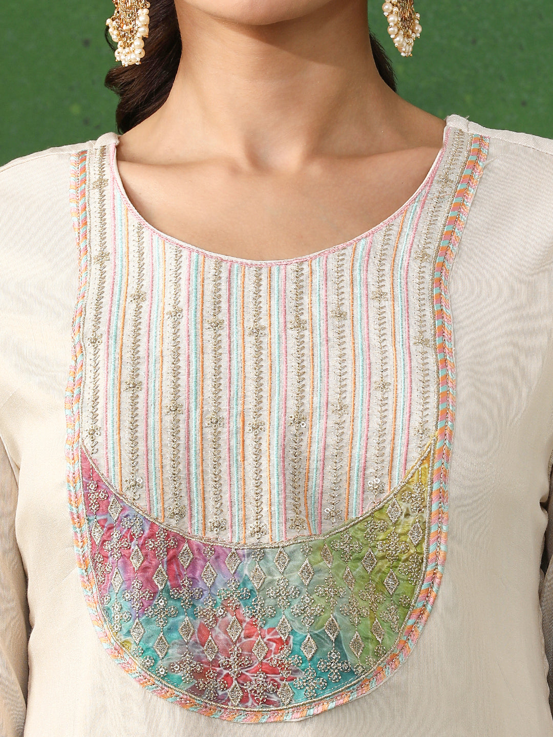 Floral Embroidered Straight Cotton Blend Kurta & Trousers Sets