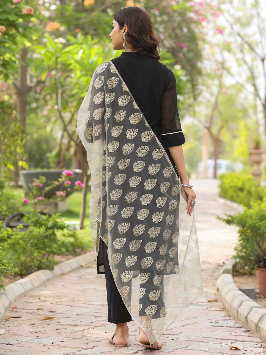 Black Chanderi Embroidered Kurta With Pants And Dupatta