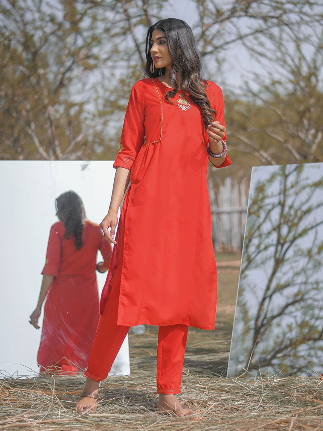 Red Solid Straight Rayon Blend Kurta With Pants