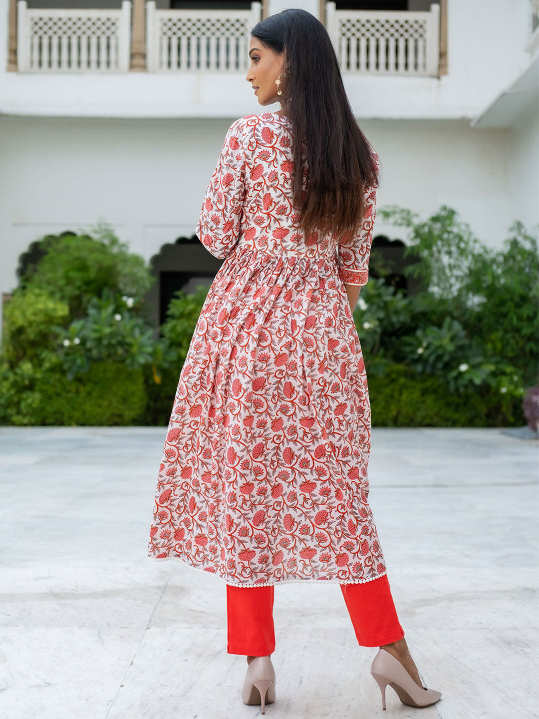 LATEST ETHNIC DESIGN KURTA AT JAIPUR KURTI