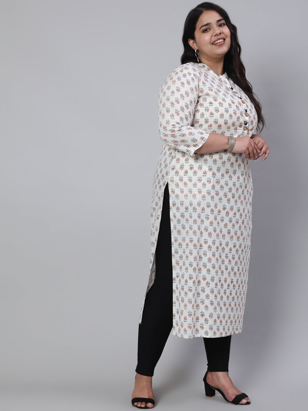 White & Peach Plus Size Straight Fit Cotton Embroidered Kurta