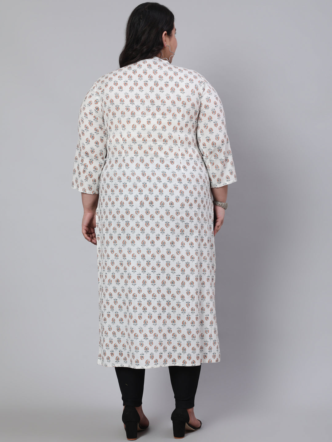 White & Peach Plus Size Straight Fit Cotton Embroidered Kurta