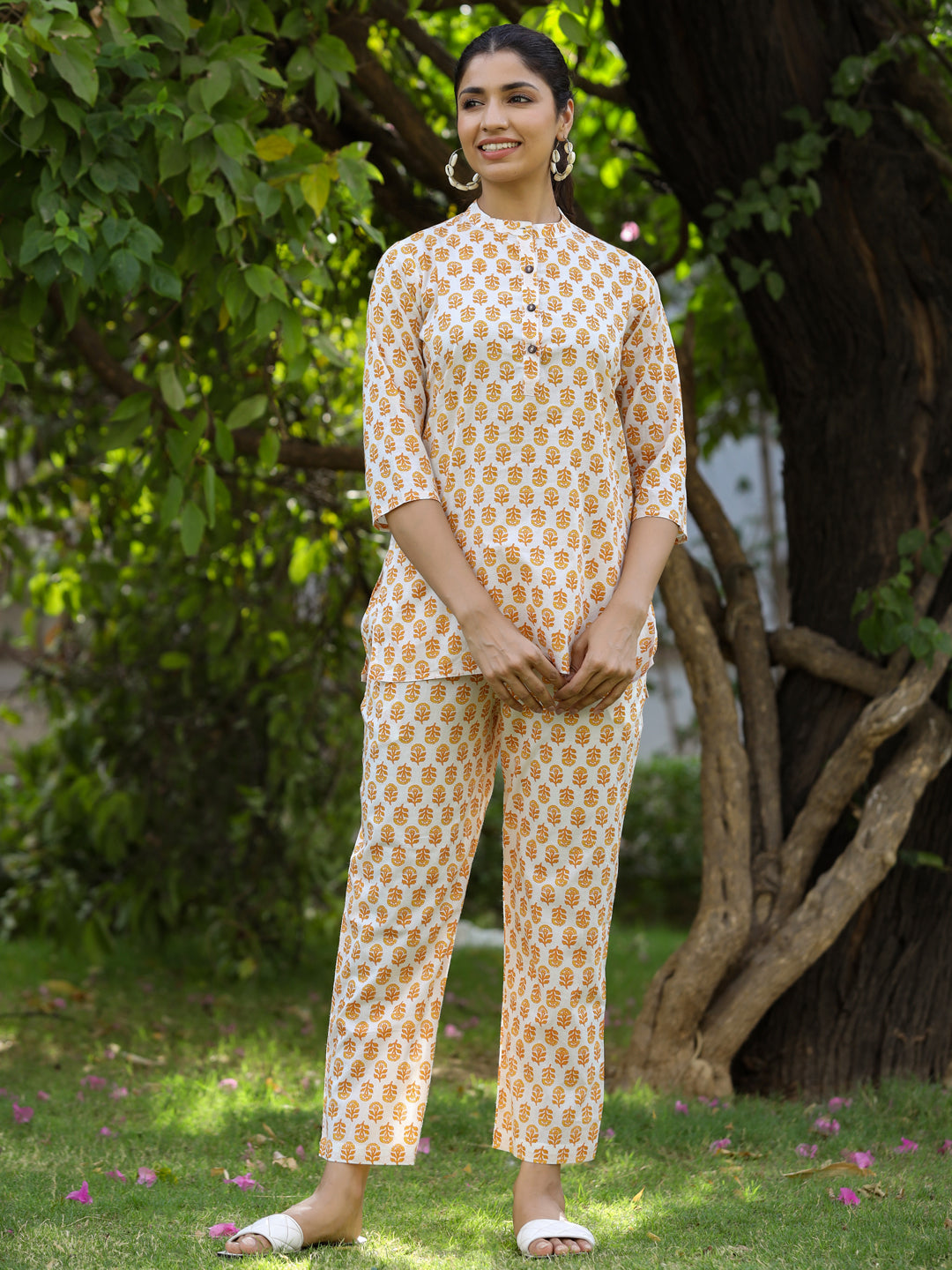 Cotton Ethnic Printed White Night Suit
