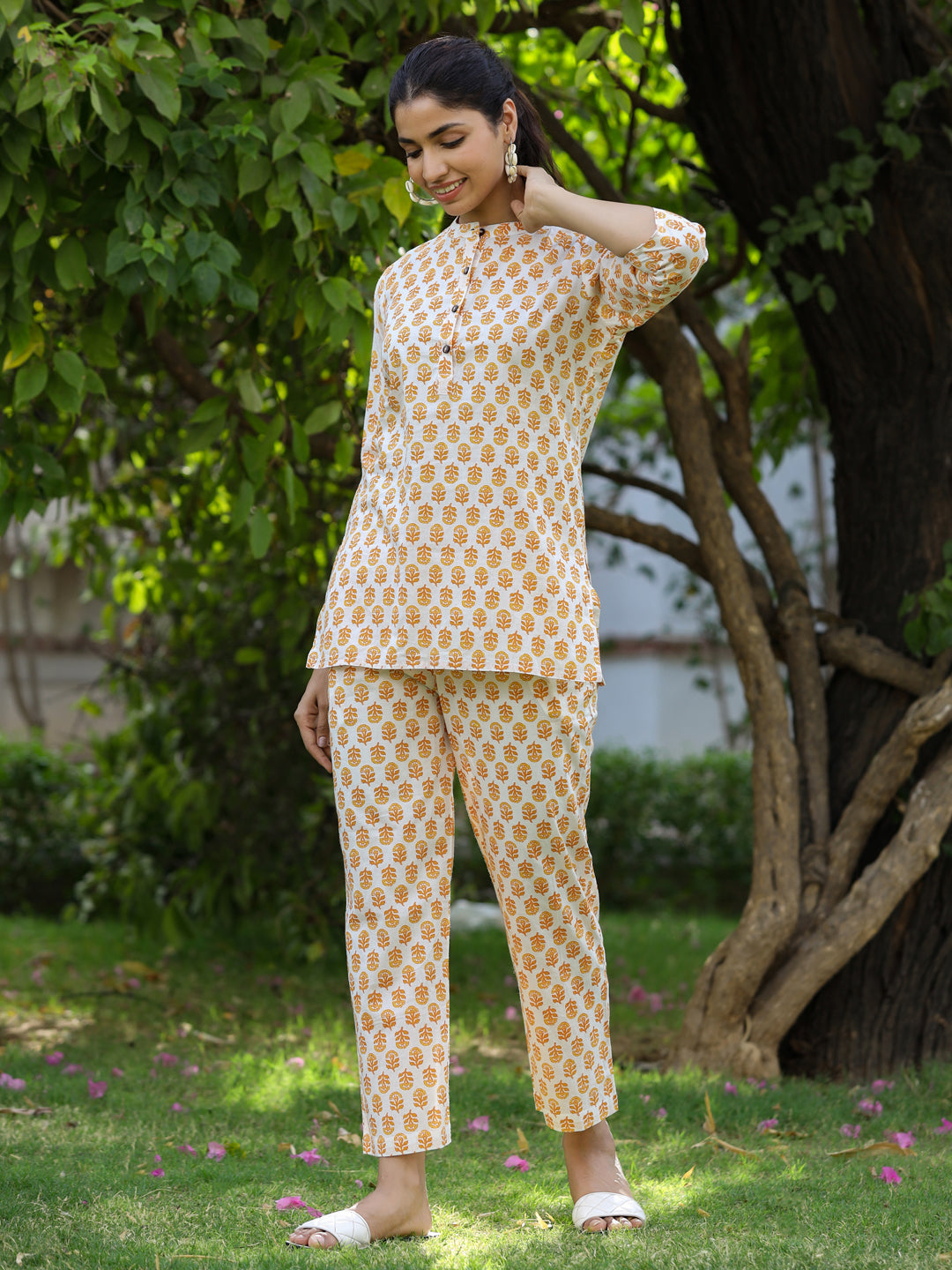 Cotton Ethnic Printed White Night Suit