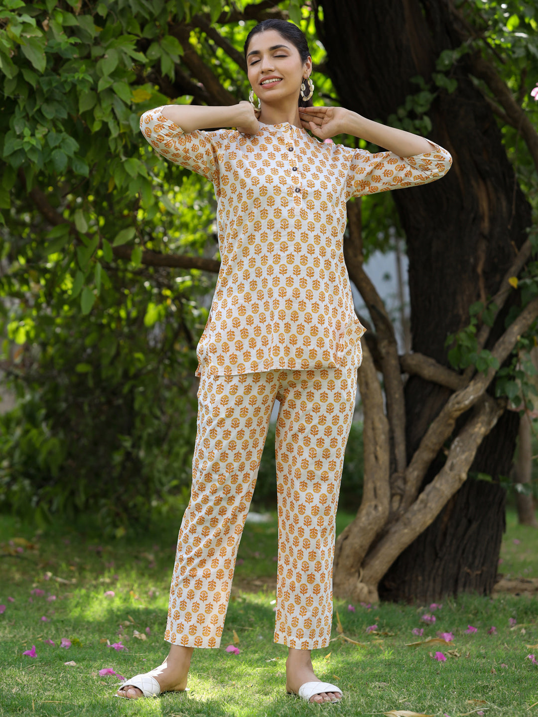 Cotton Ethnic Printed White Night Suit