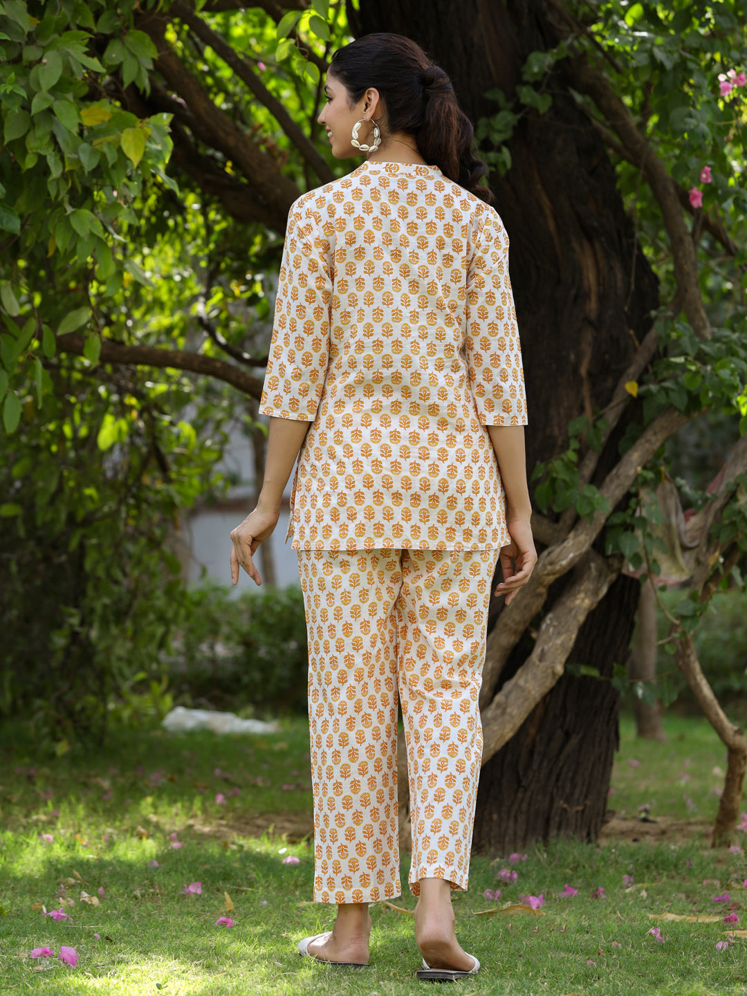 Cotton Ethnic Printed White Night Suit