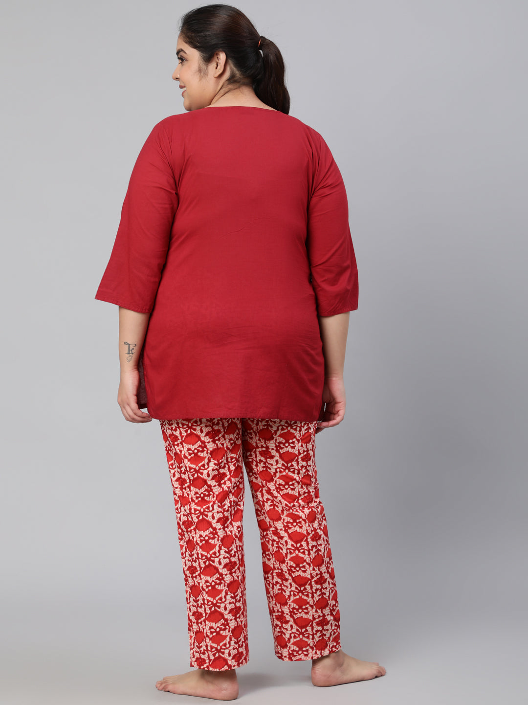 Cotton Printed Lounge Wear Solid Top With Printed Bottom