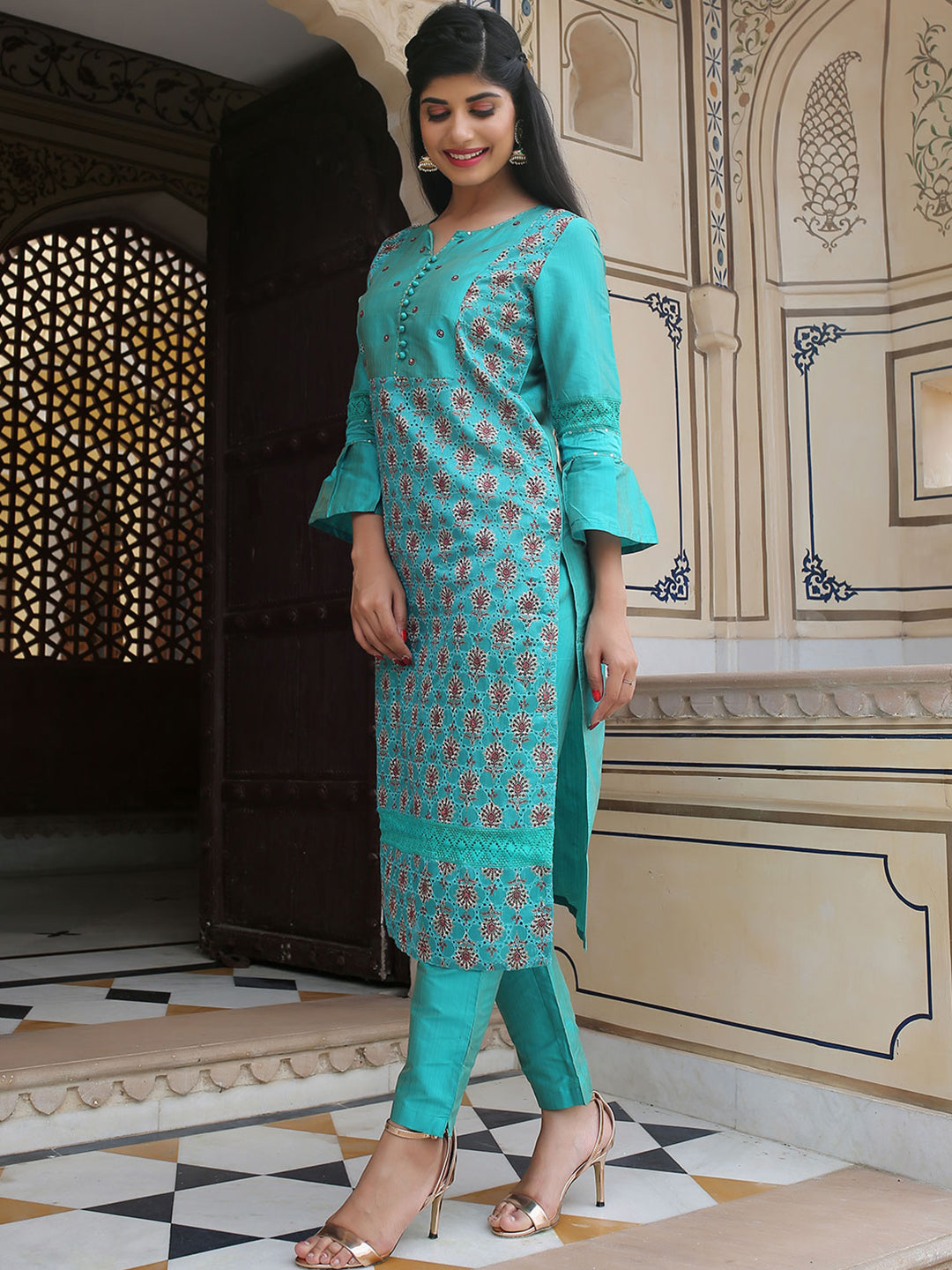 Green Embroidered Straight Chanderi Kurta With Pants