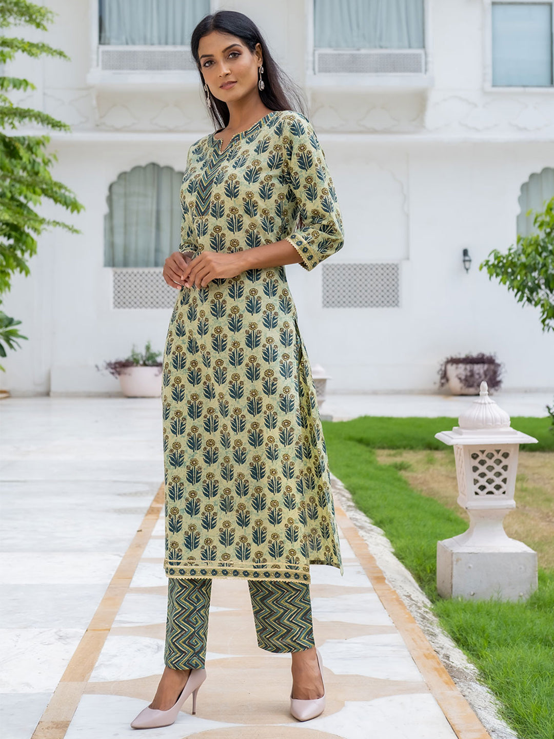 Green Printed Kurta With Printed Pants