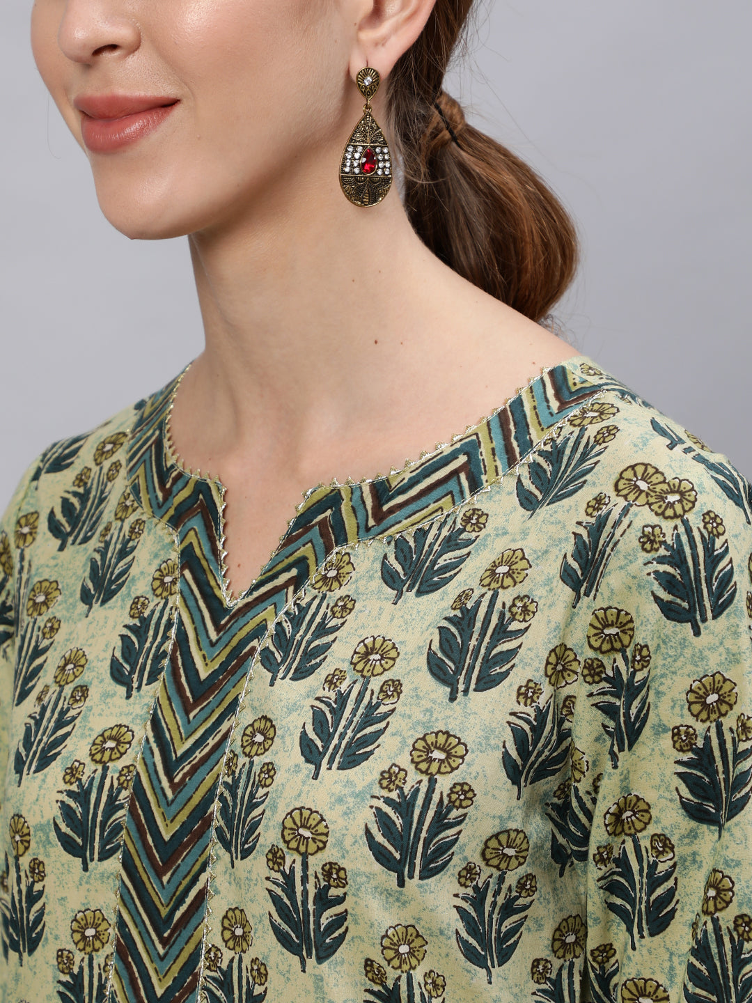 Green Printed Kurta With Printed Pants