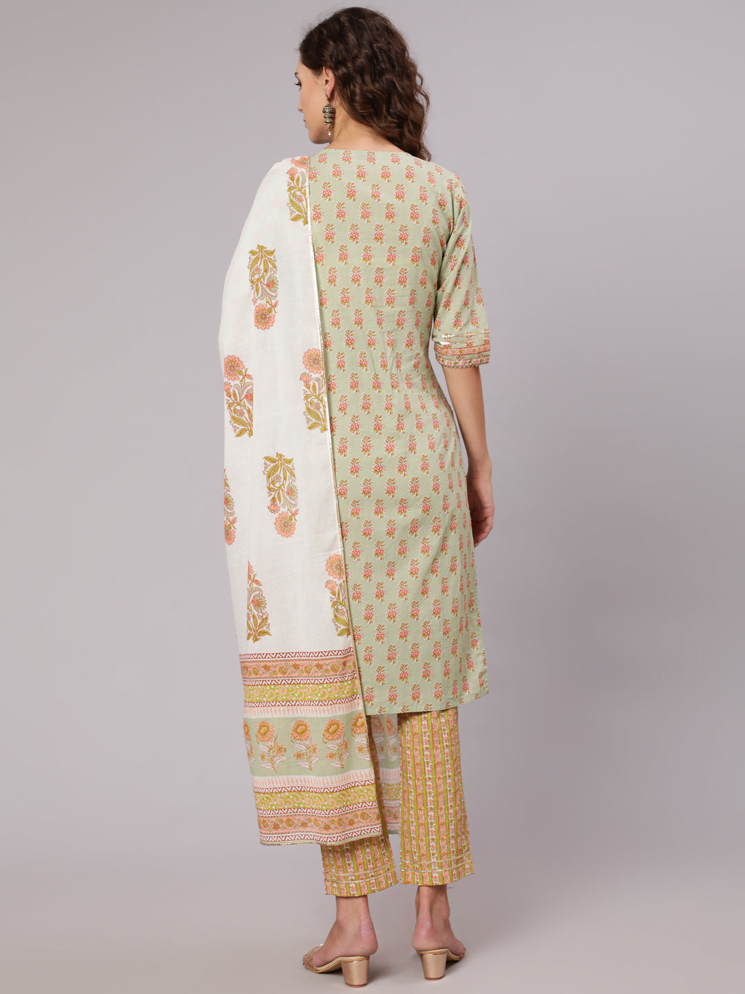 A Green Straight Ethnic Printed Gota Embellished Kurta With Printed Pants And Dupatta