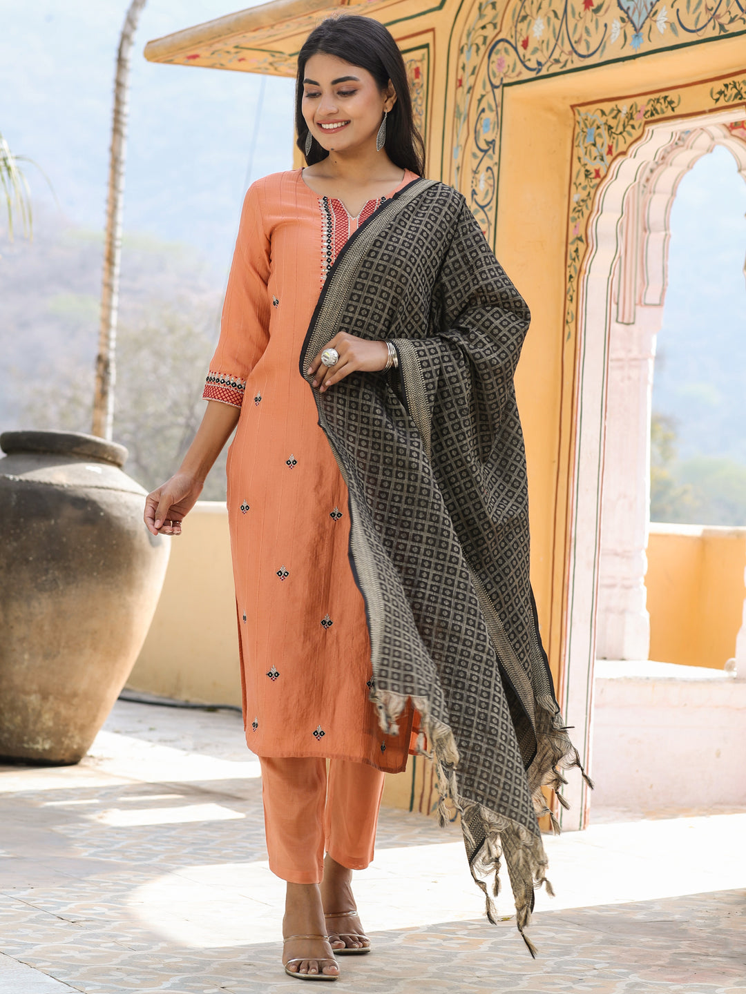 Camel Brown Silk Kurta With Pants And Brocade Dupatta