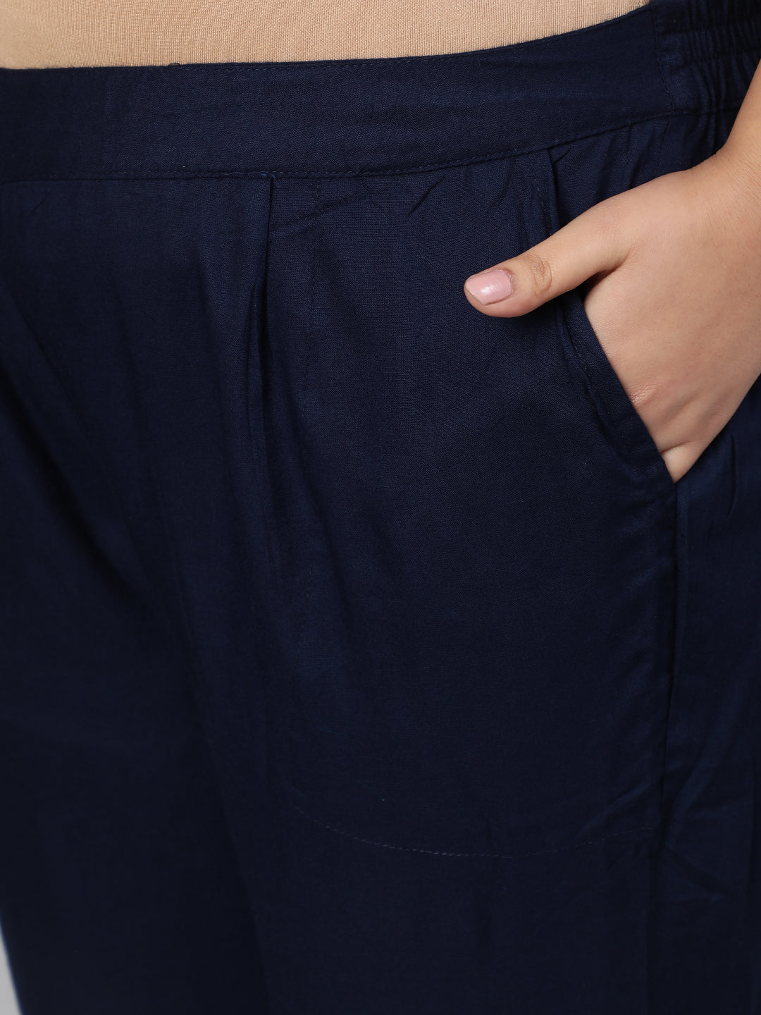 Navy Blue Printed Kurta With Trousers