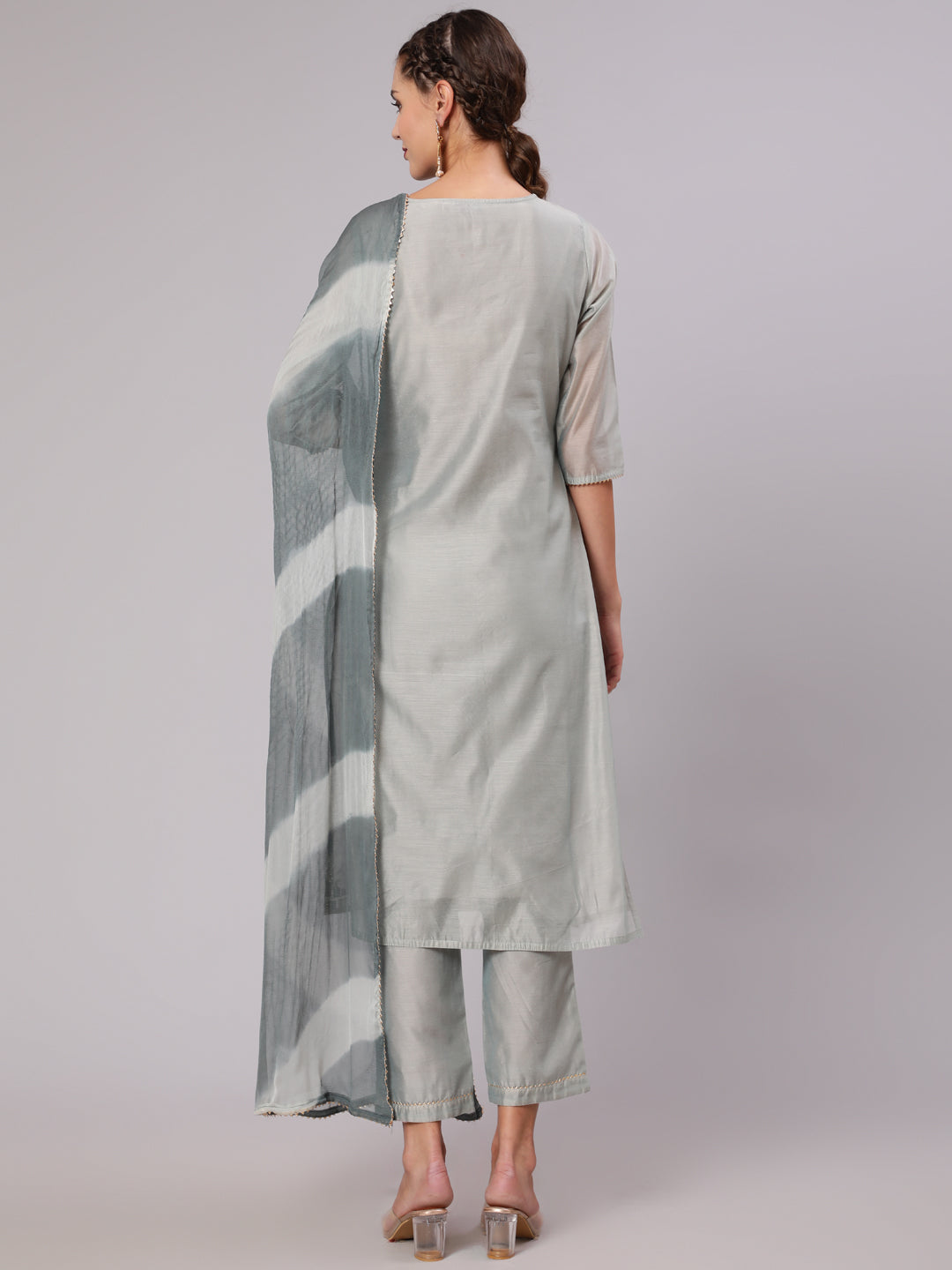 Grey Chanderi Printed Kurta With Solid Chanderi Pant And Tie & Dye Dupatta With Lace