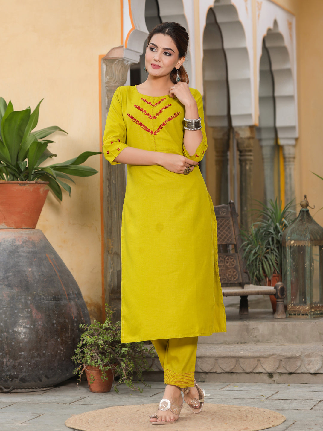 Green Solid Straight Rayon Blend Kurta With Palazzos