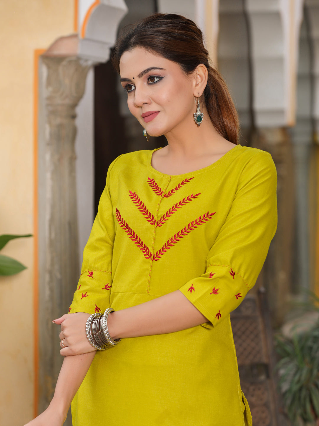 Green Solid Straight Rayon Blend Kurta With Palazzos