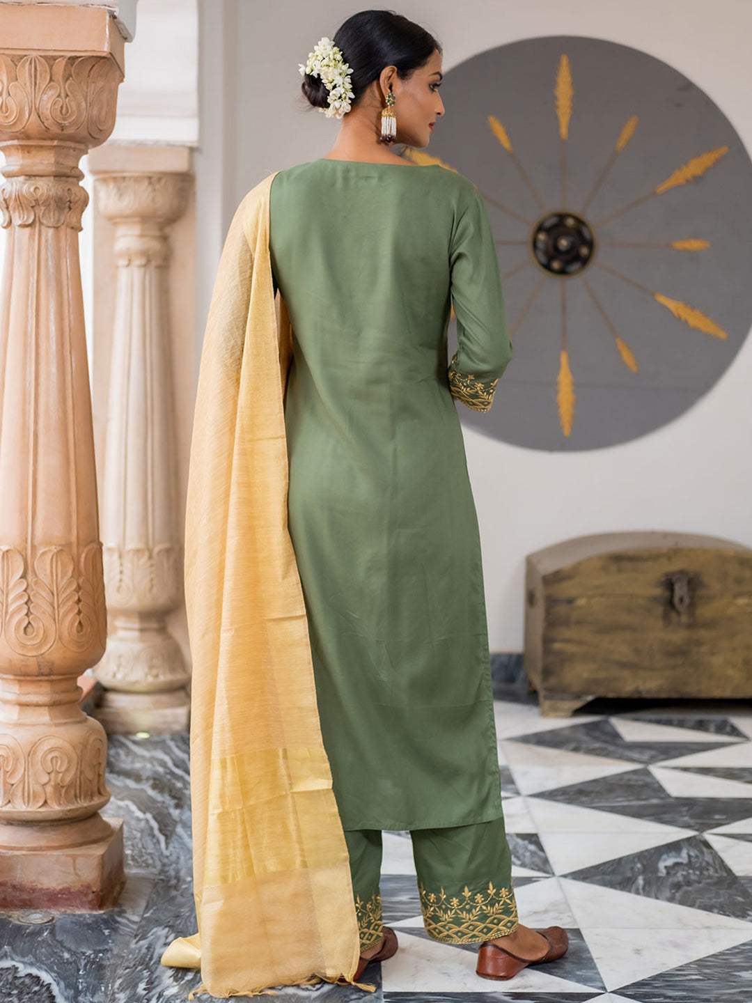 Green Solid Ethnic Print Straight Kurta With Pants & Dupatta
