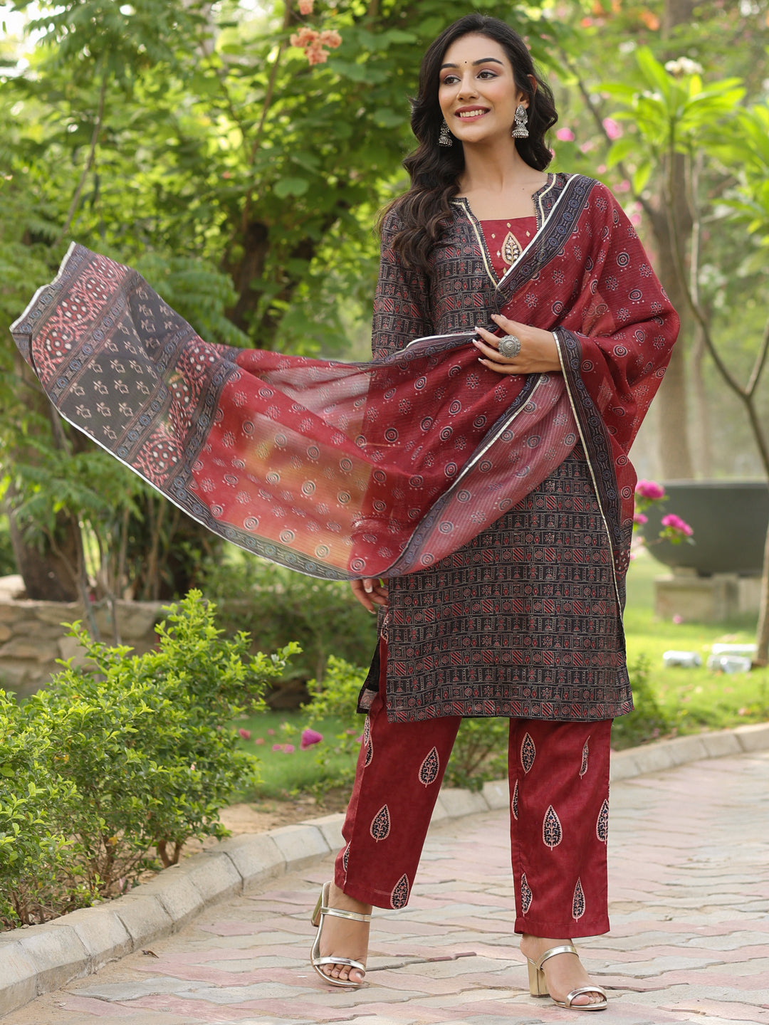 Silk Blend Digital Printed Zari Embriodered Kurta With Palazzo And Dupatta