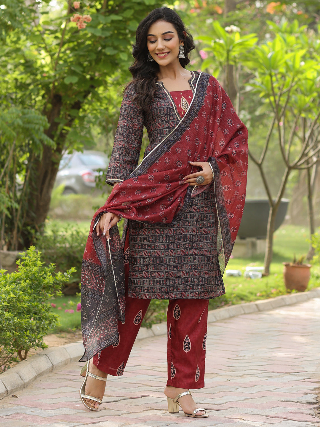 Silk Blend Digital Printed Zari Embriodered Kurta With Palazzo And Dupatta