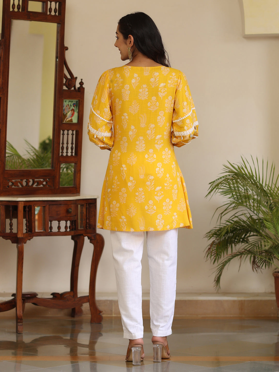 desugner wear latest kurti for women