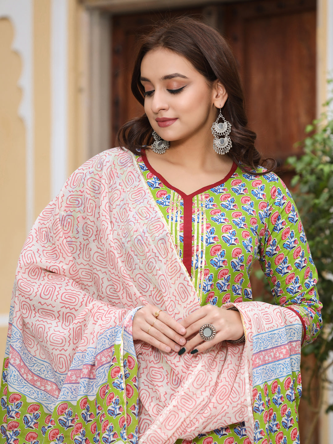 Green Printed Straight Kurta With Palazzos & Dupatta