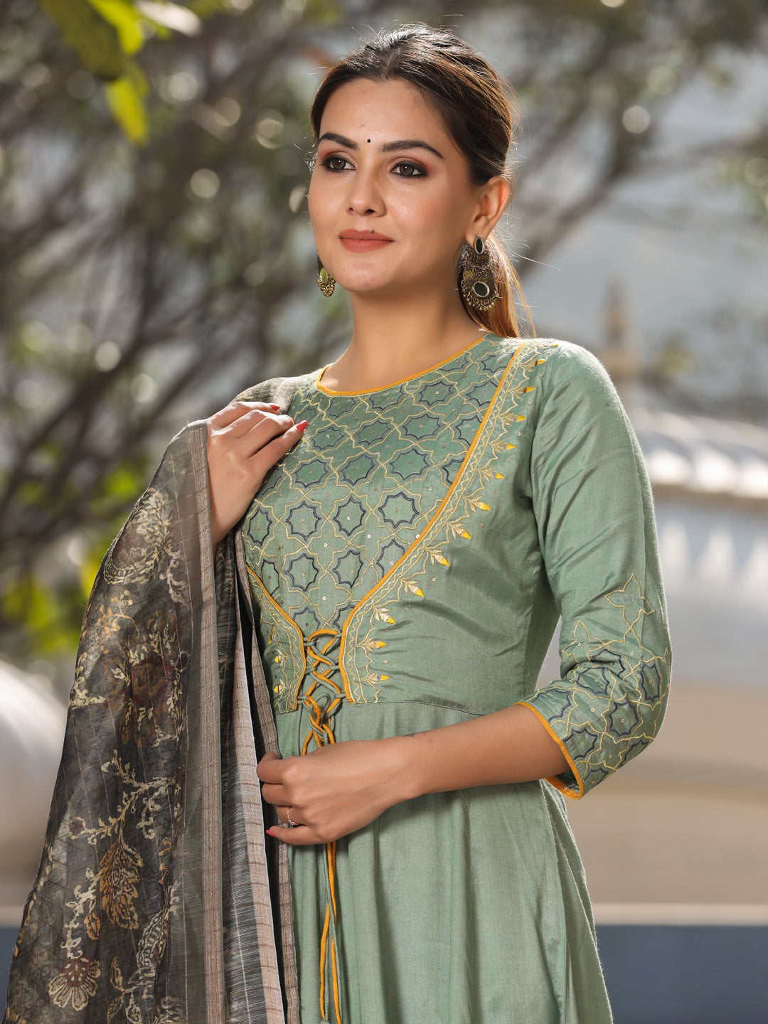 Silk Blend Embroidered Kurta With Dupatta