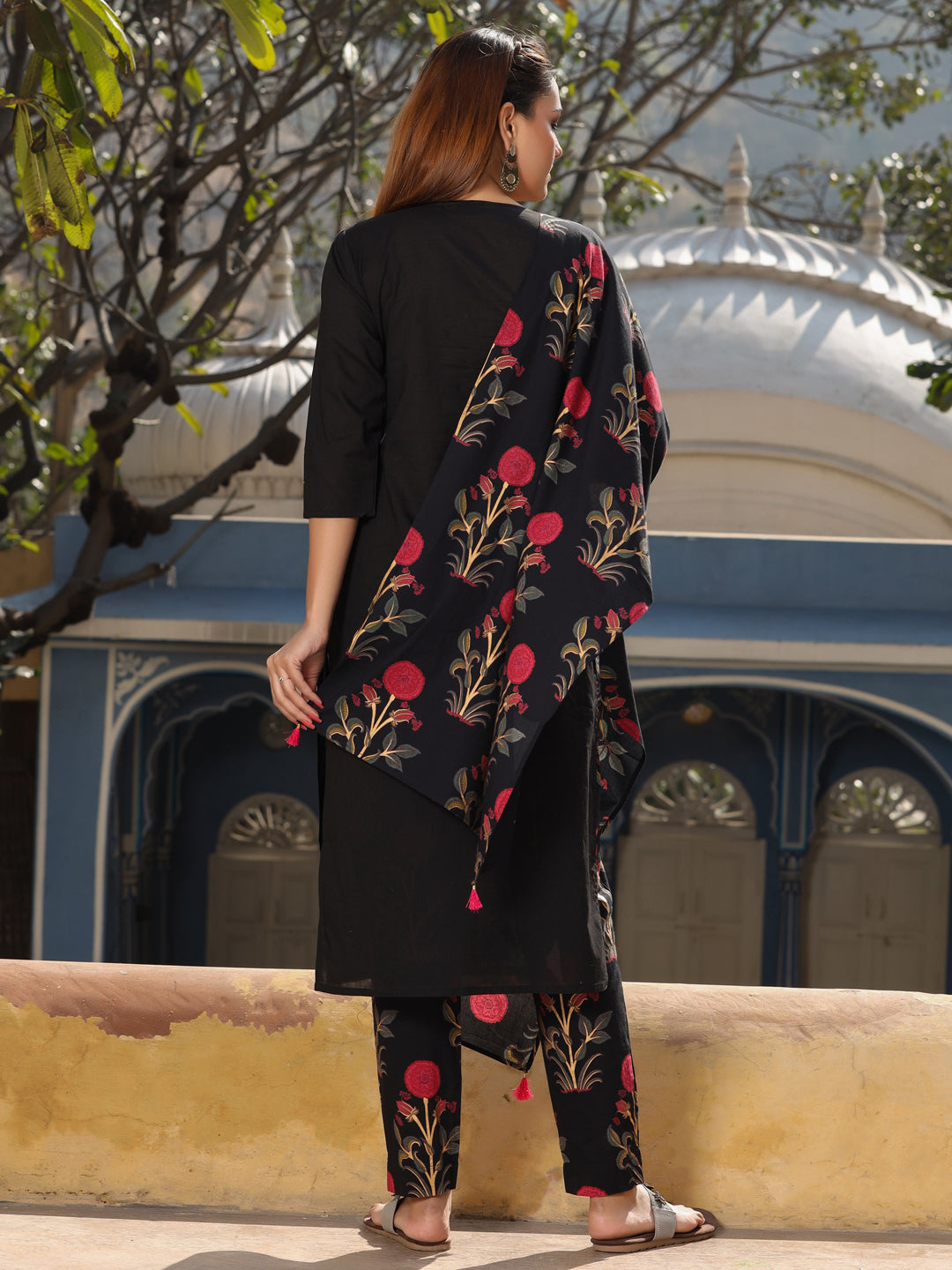 printed black dupatta online along with kurta pant