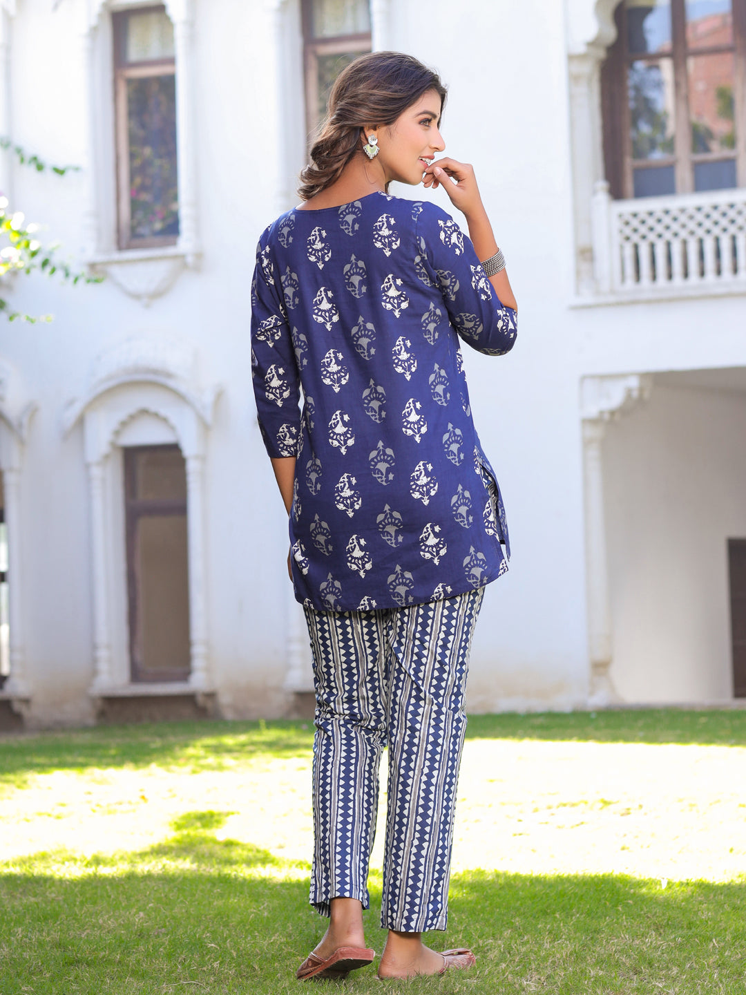 Blue Ethnic Motif Straight Cotton Lounge Wear