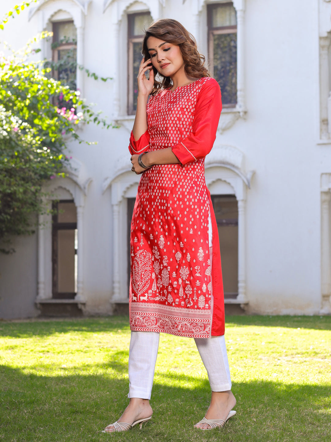 Red Ethnic Motifs Straight Silk Blend Kurta With Pants