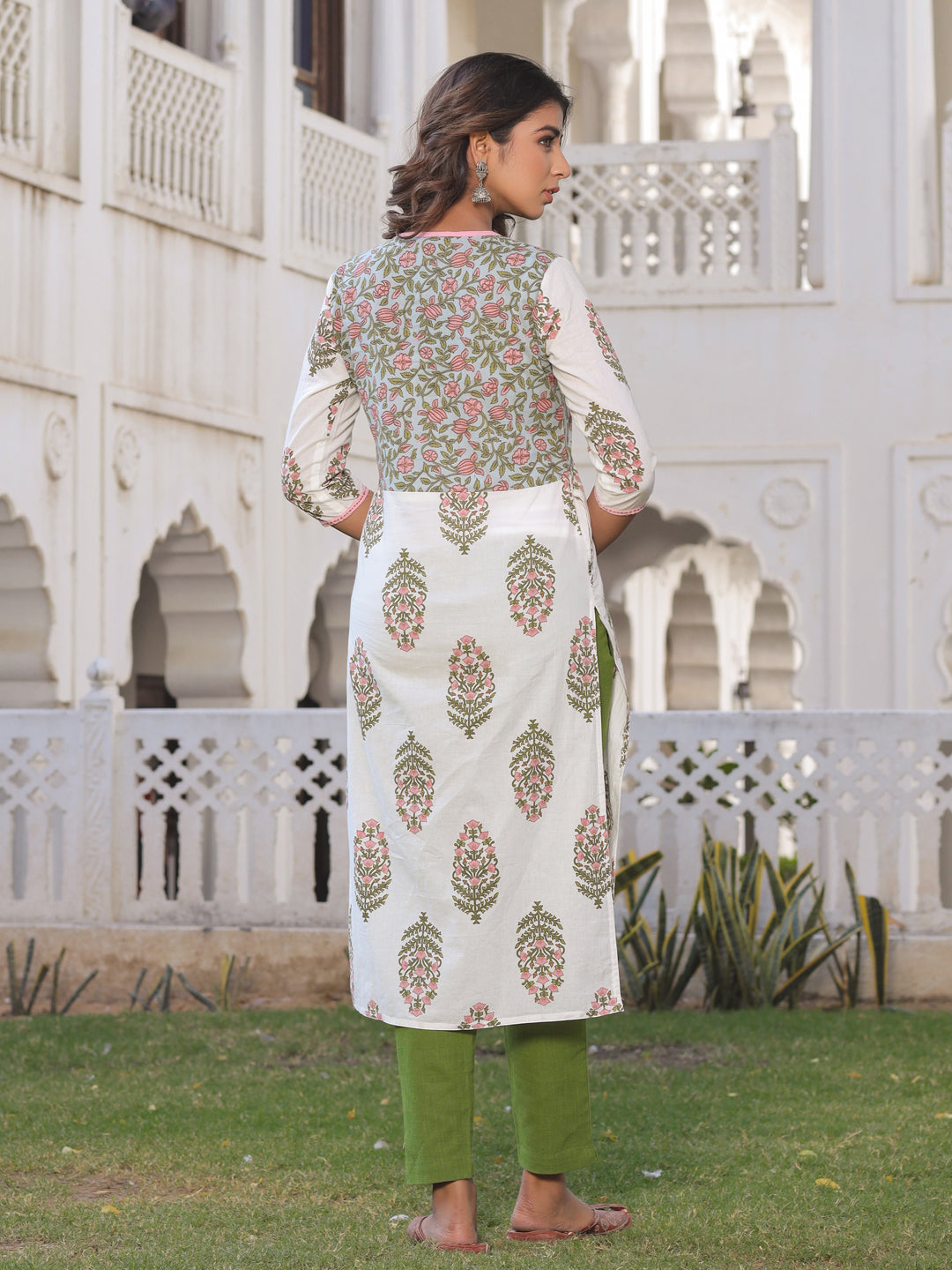 Off White Printed Straight Kurta With Pant.