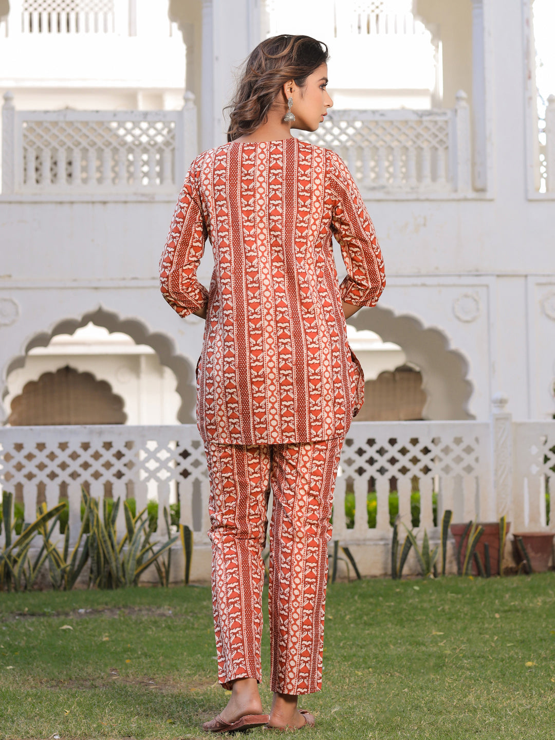 Brown & Brown Ethnic Motif Straight Cotton Lounge Wear