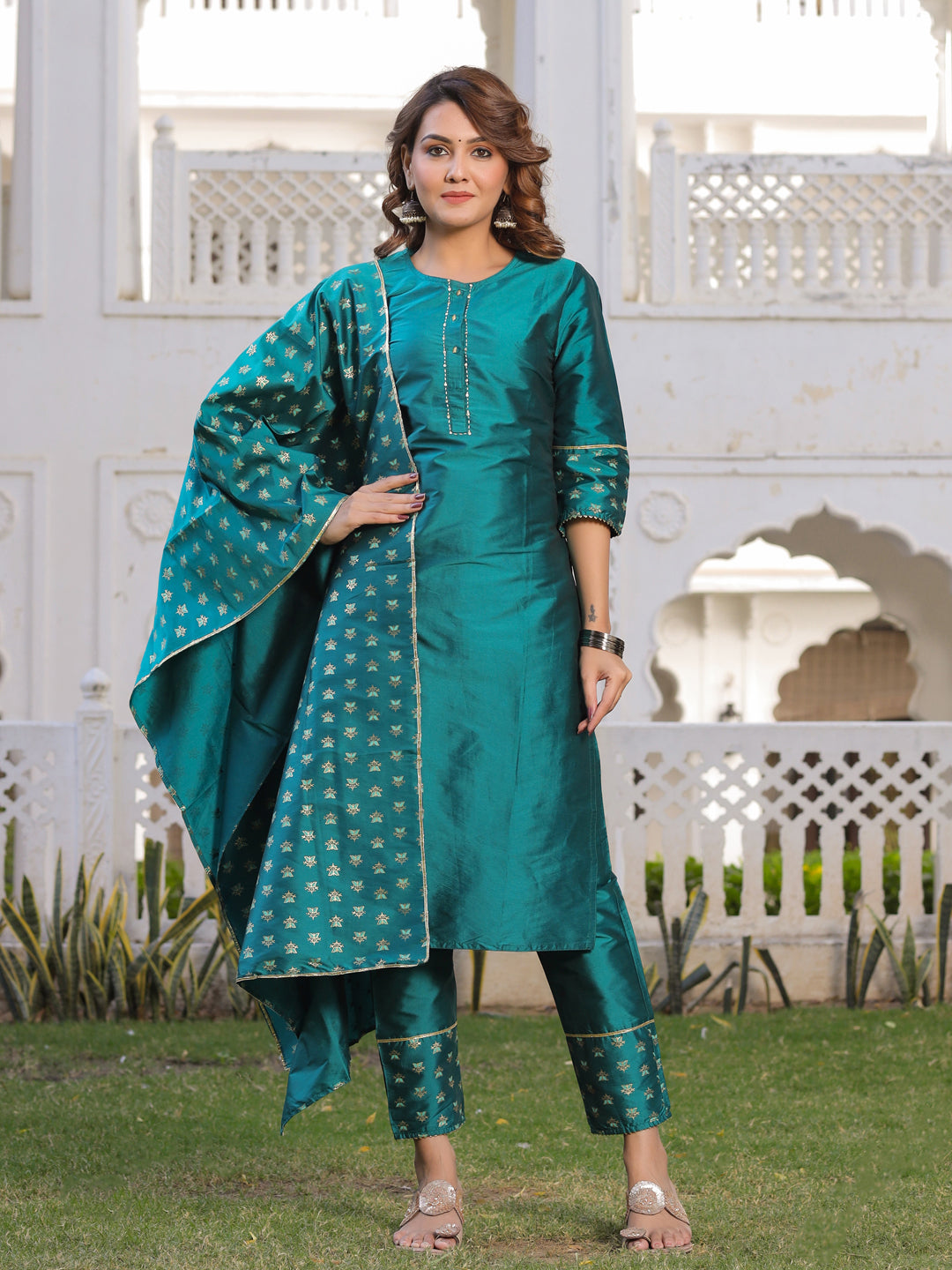 Teal Solid Thread Work Straight Kurta With Pants & Printed Dupatta