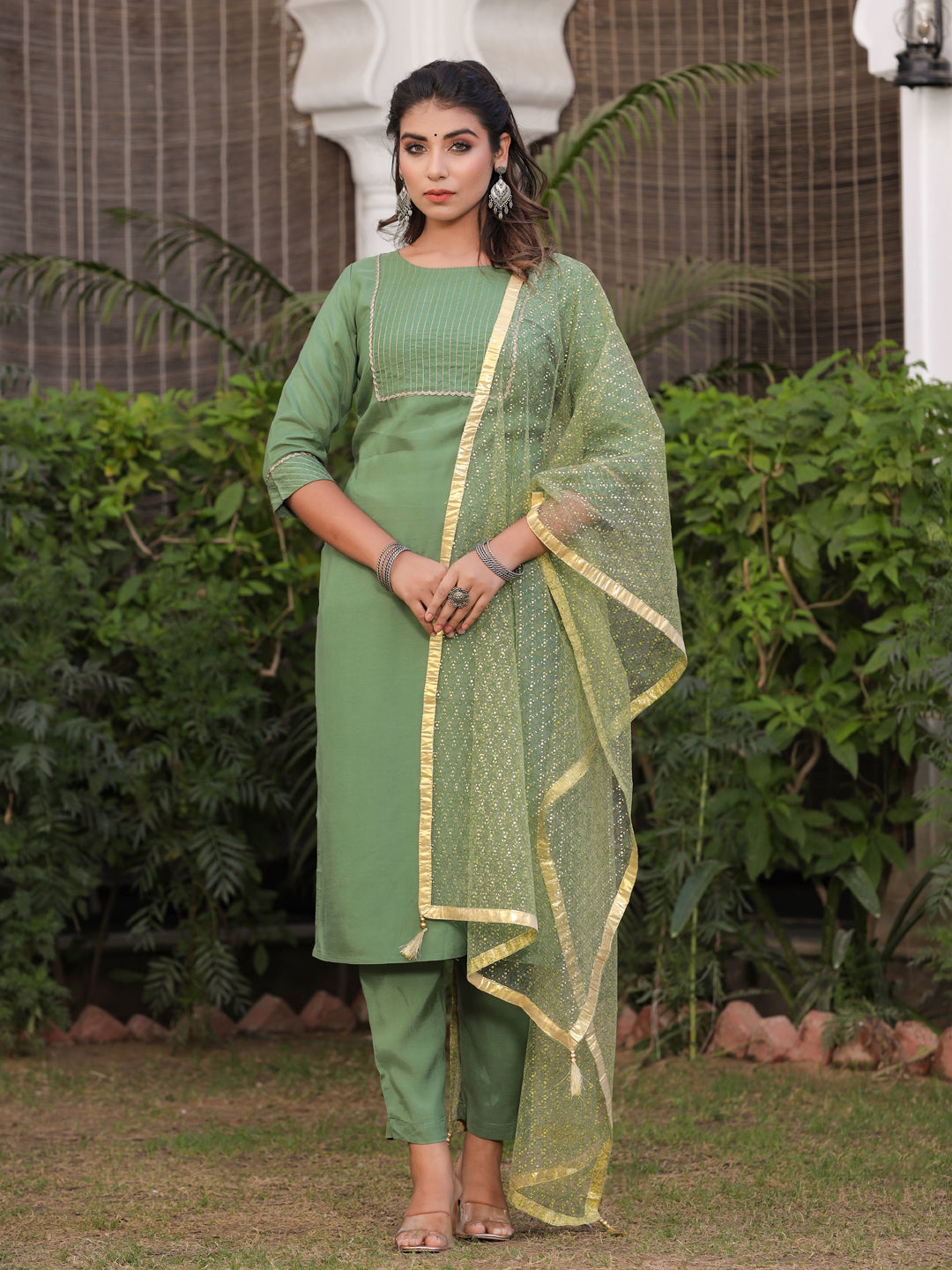 Green Embroidered Straight Viscose Musline Kurta With Pant & Net Dupatta