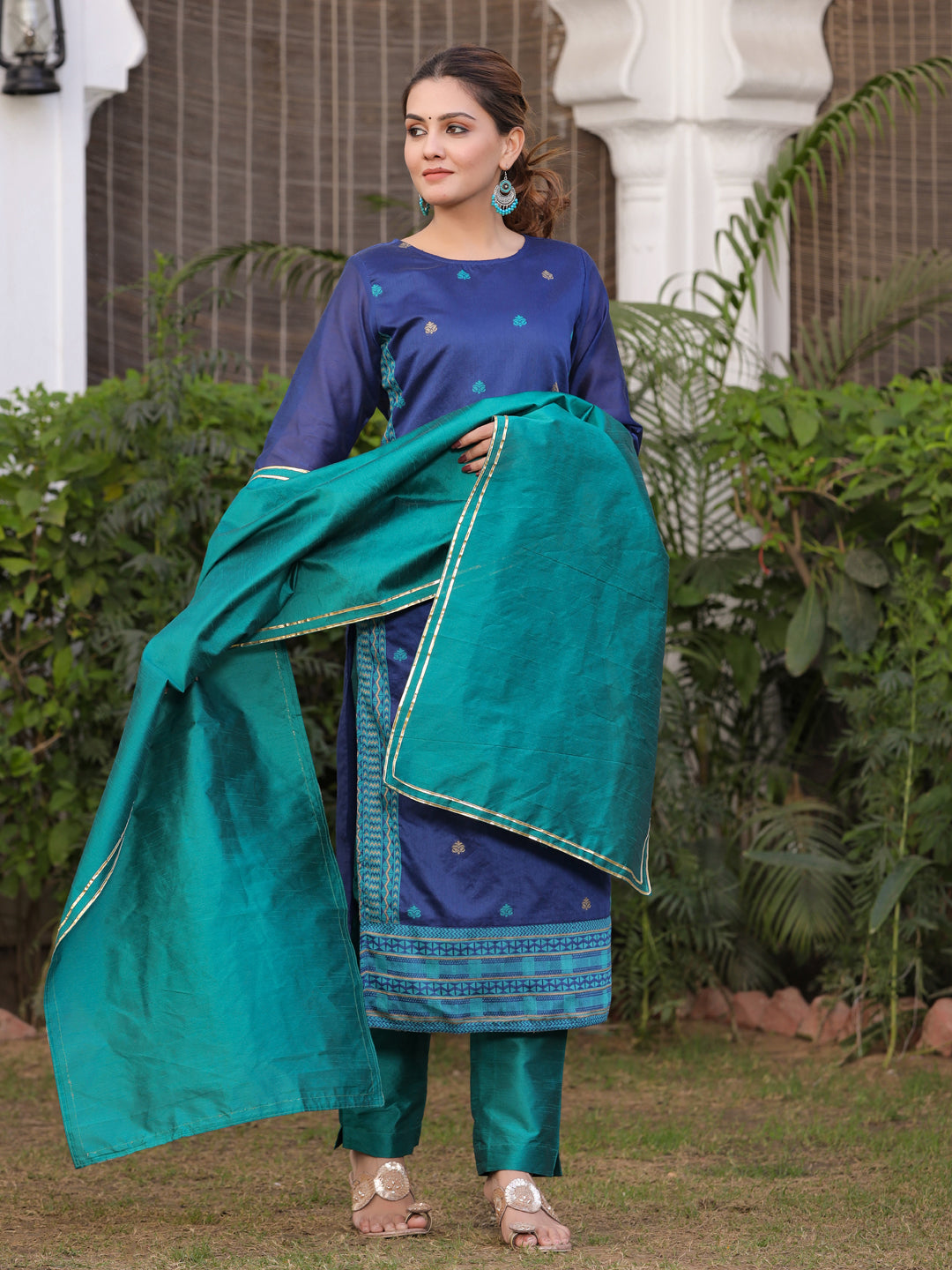 Navy Blue & Green Woven Design Kurta With Trousers & Dupatta