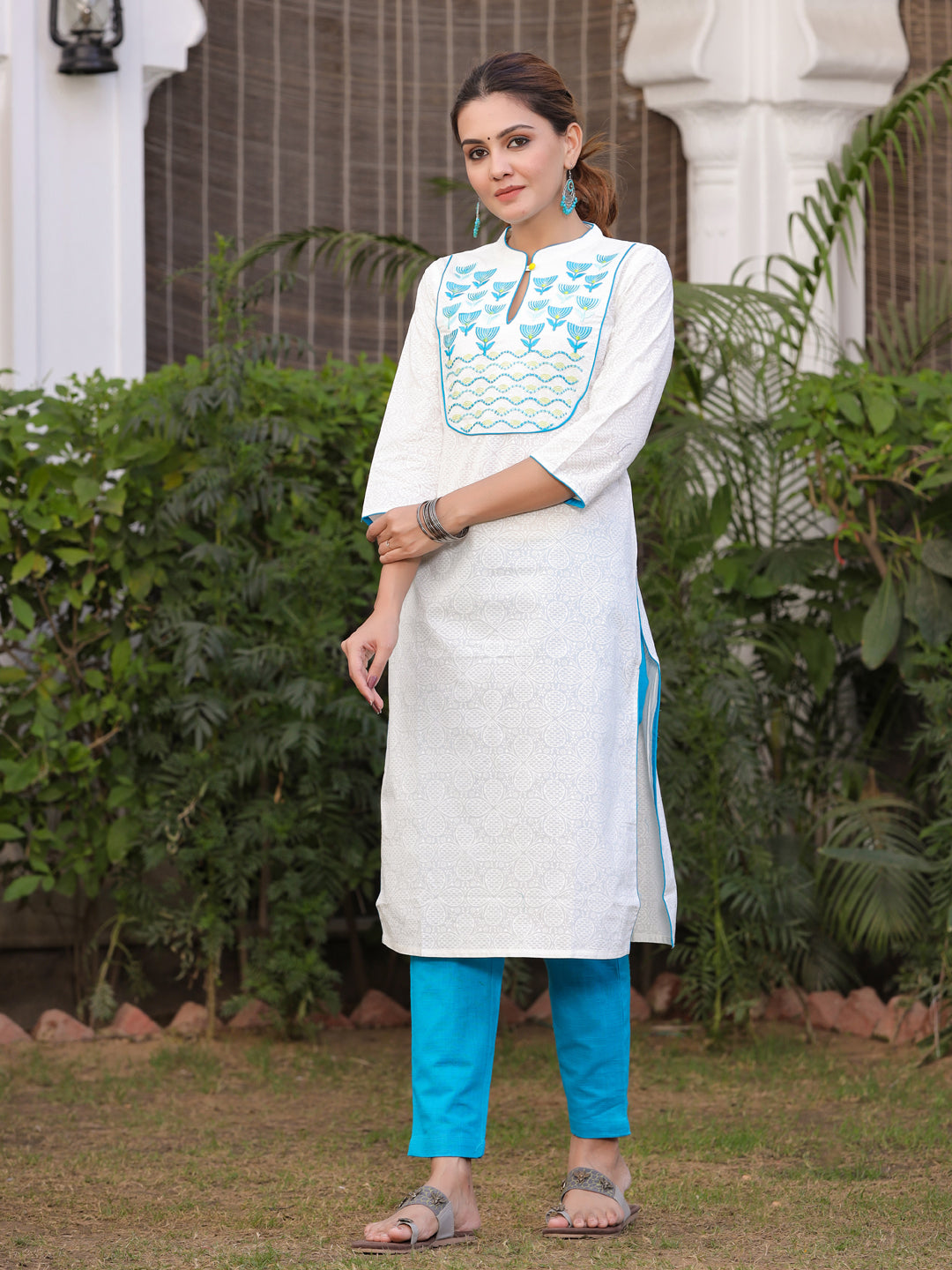 White Turquoise Ethnic Motifs Straight Cotton Kurta With Pant