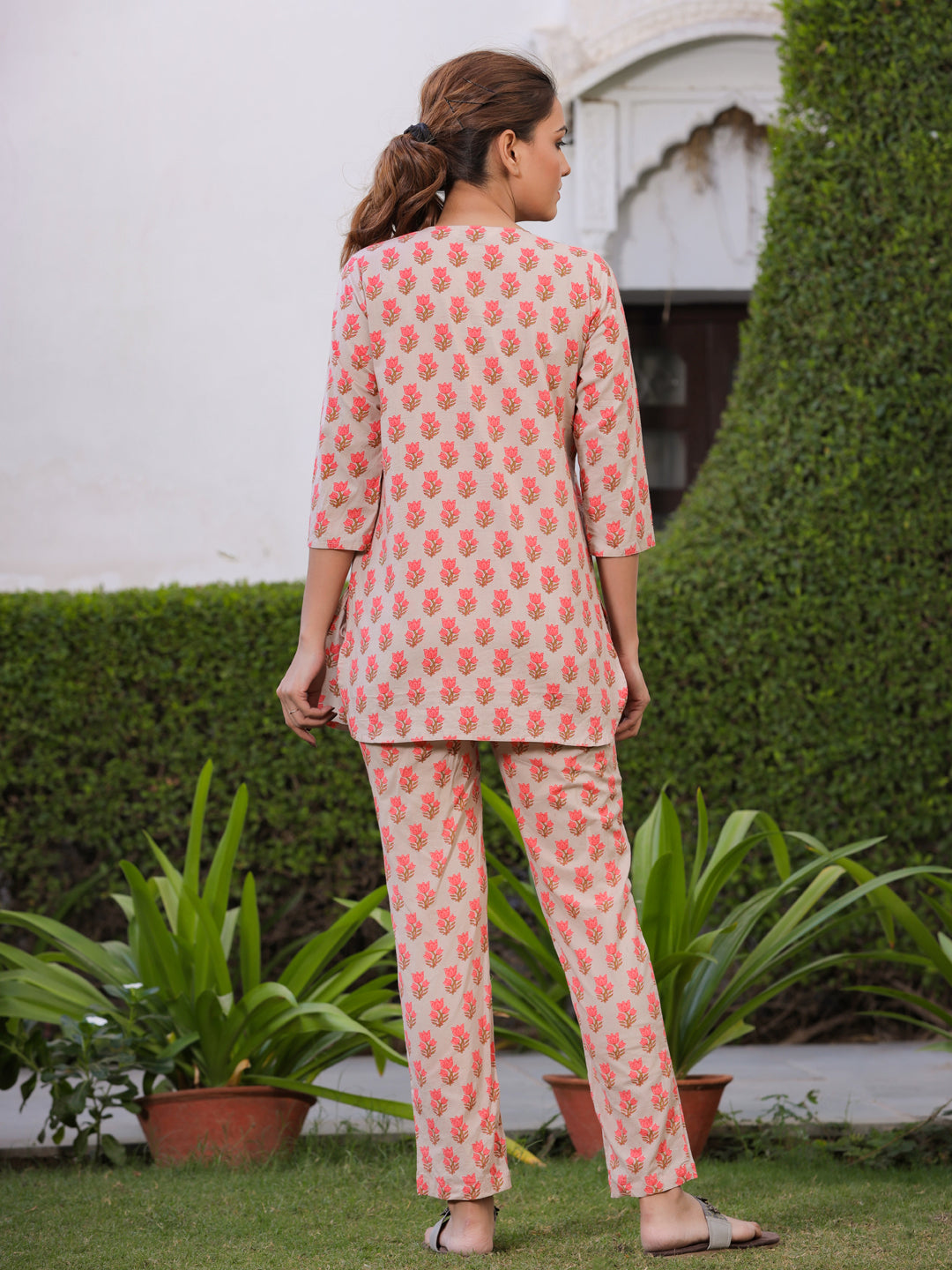 Beige Floral Print Straight Cotton Sleepwear