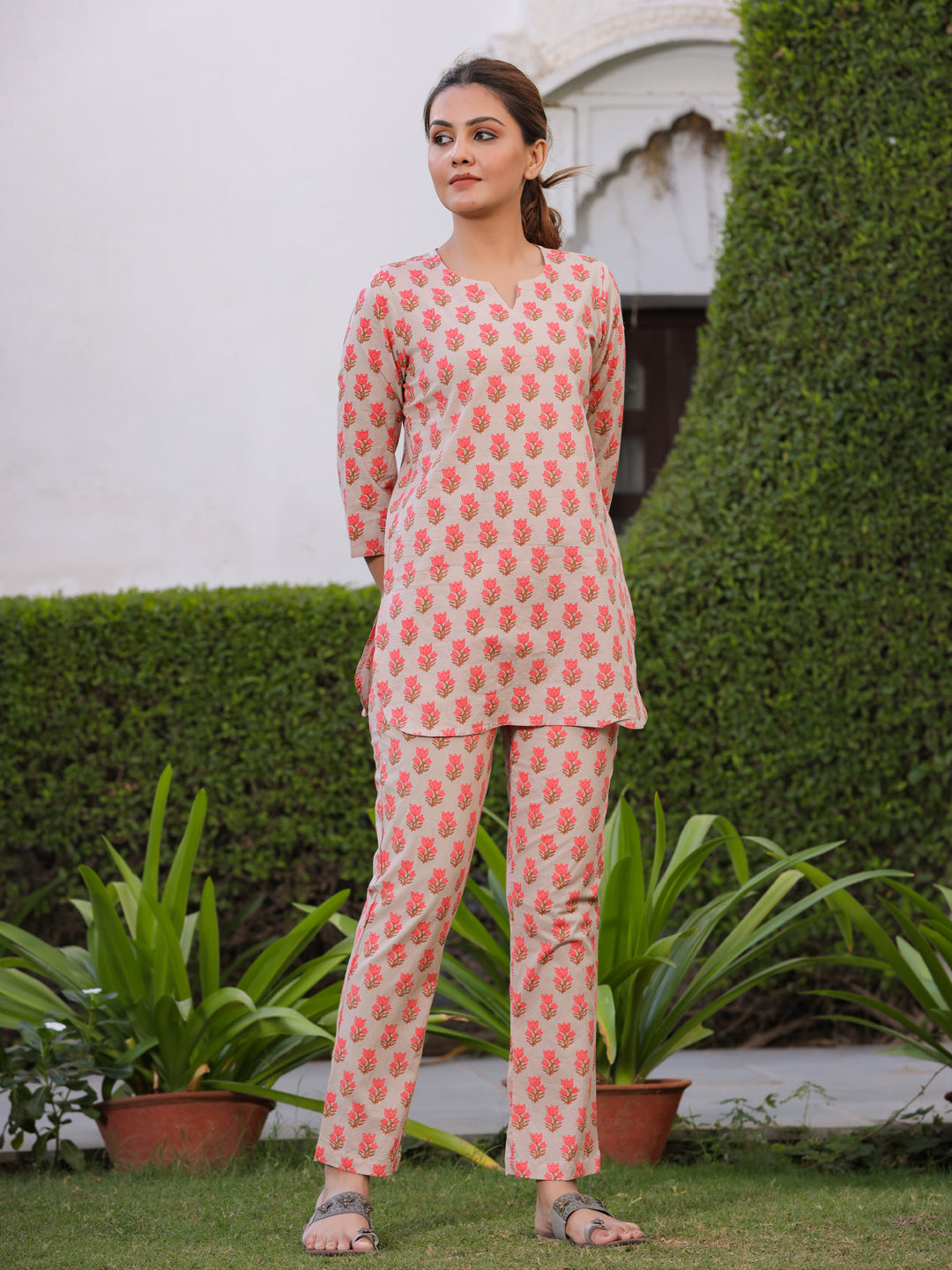 Beige Floral Print Straight Cotton Sleepwear