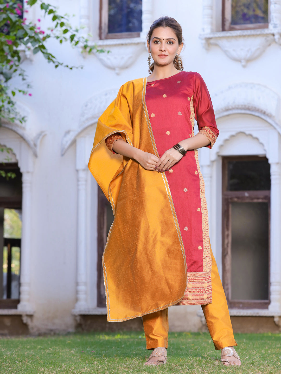 Maroon Jacquard Woven Straight Kurta With Pants & Dupatta