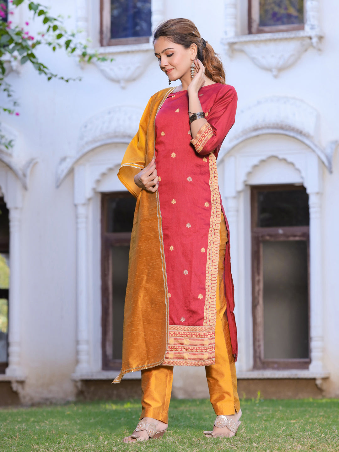 Maroon Jacquard Woven Straight Kurta With Pants & Dupatta