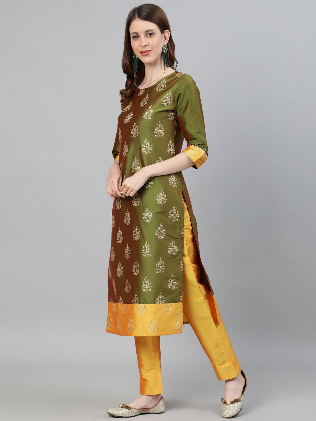 Olive Printed Straight Silk Blend Kurta With Pants And Dupatta