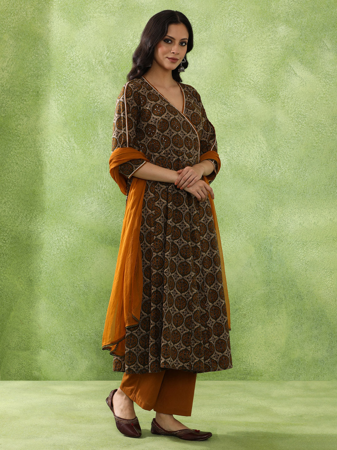 Floral Embroidered A-Line Pure Cotton Kurta & Trousers Sets