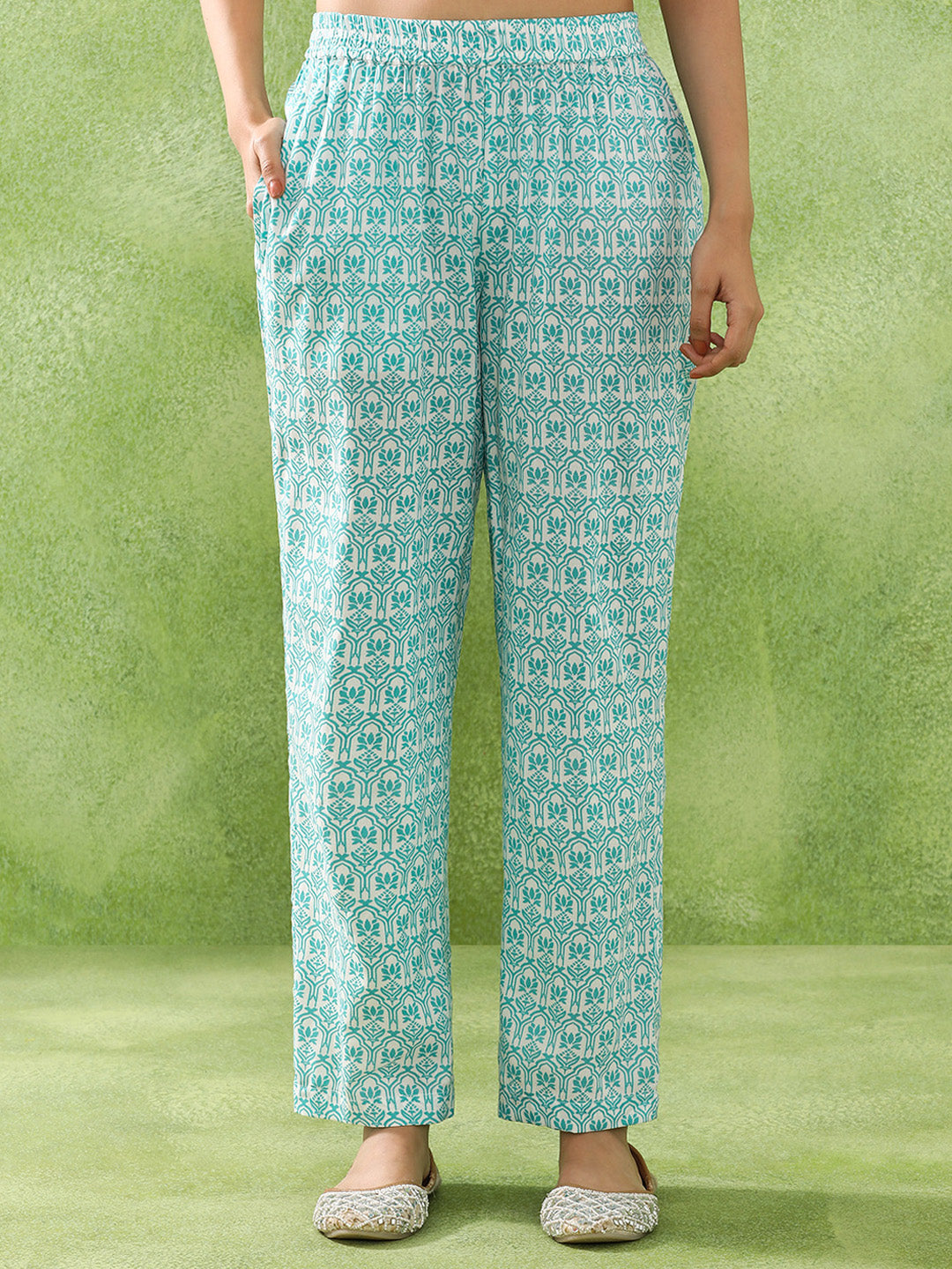 Floral Printed Straight Kurta & Trousers Sets