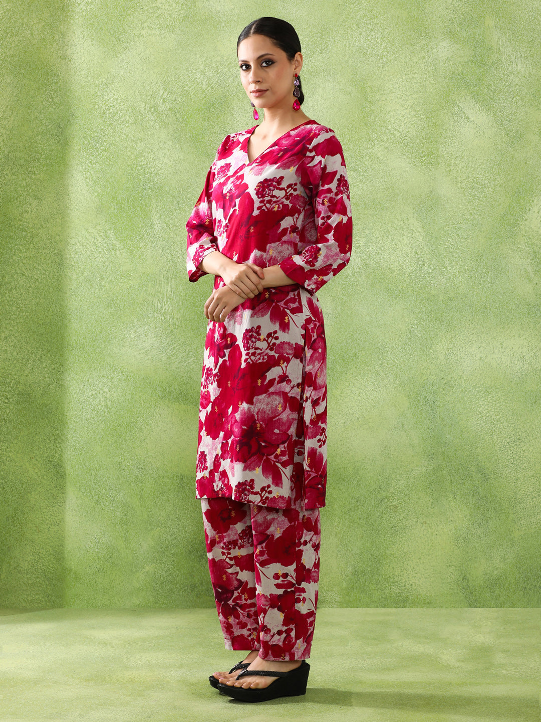 Floral Embroidered Straight Kurta & Trousers Sets