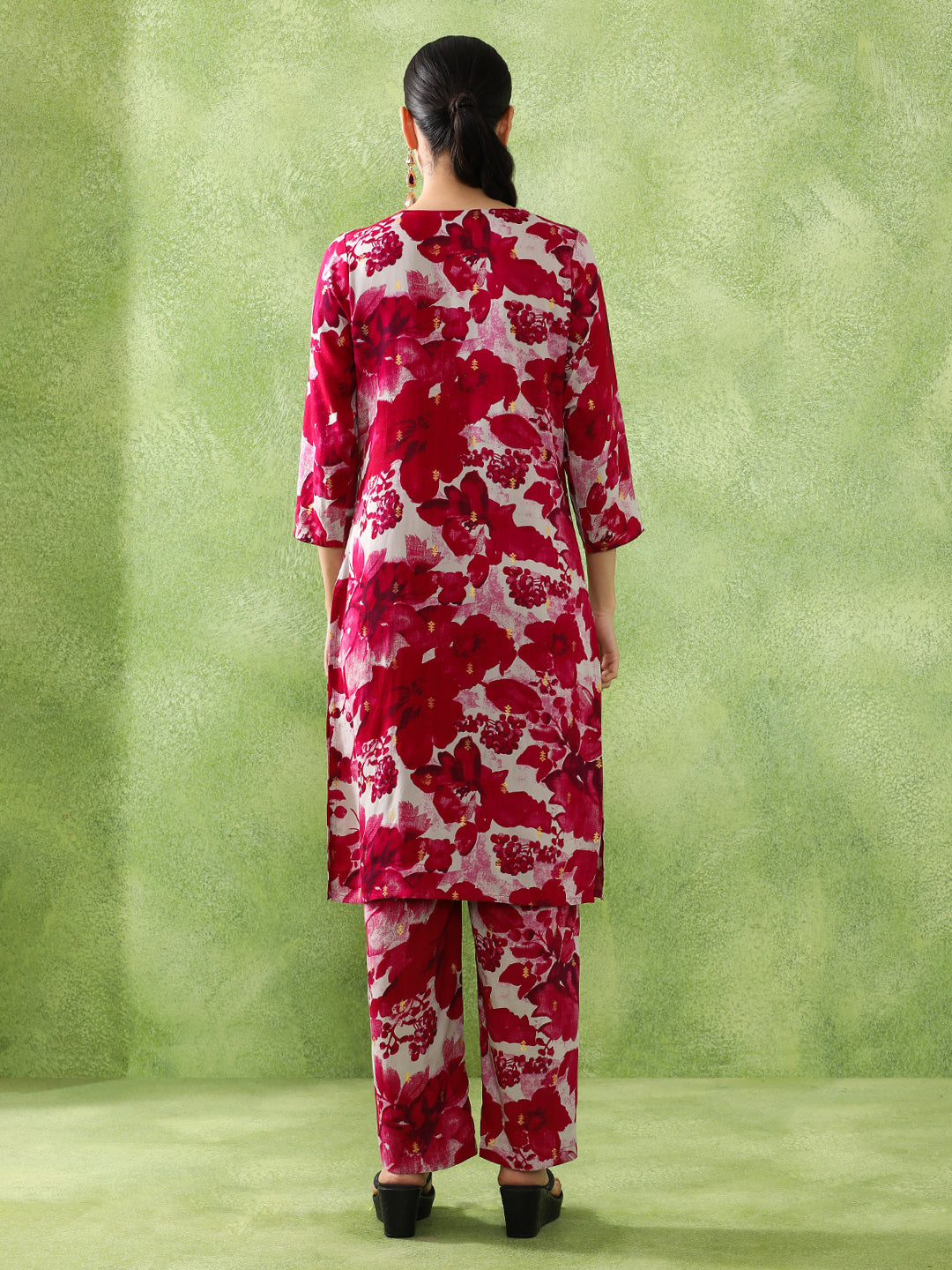 Floral Embroidered Straight Kurta & Trousers Sets